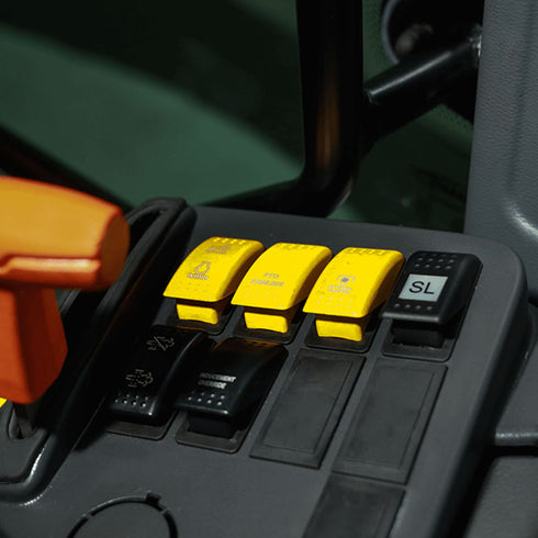 Tractor Solis S60 cu Cabina si AC, 60 CP, cutie de viteze 12f+12s