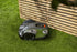 Husqvarna Automower® 410XE NERA cu tehnologie fără cablu de perimetru.