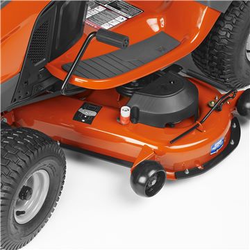 Tractor de gradina cu colector Husqvarna TC 242T+ Trimmer McCuloch Cadou - belgarden.ro 3