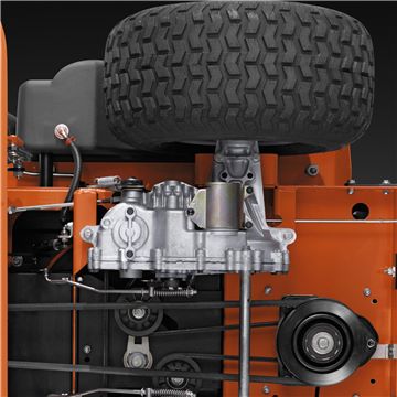 Tractor de tuns gazonul cu masa de taiere ClearCut™ Husqvarna Z242F - belgarden.ro 3