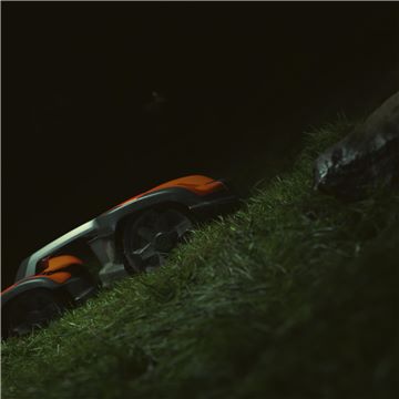 Masina robotizata de tuns gazonul cu tractiune integrala Husqvarna AutoMower 535 AWD, 3, belgarden.ro