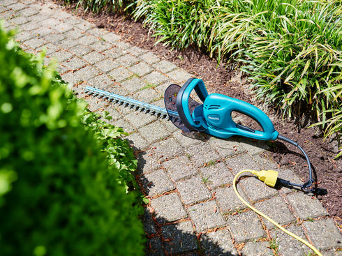 Foarfeca de taiat gard viu electric Makita 400W, 48 cm UH4861 - belgarden.ro 2