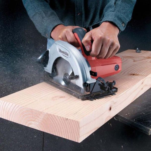 Scule prelucrare lemn - Fierastrau circular manual Makita M5802, 1050 W, diametru panza 190 mm - belgarden.ro